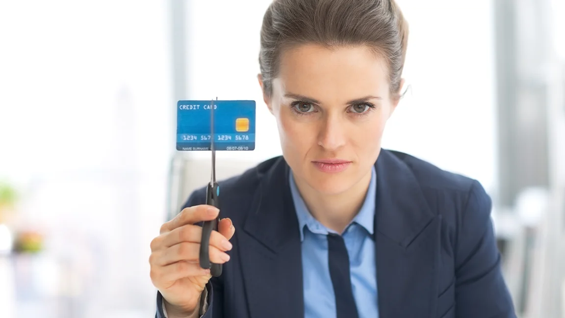 Cómo cancelar una tarjeta de crédito
