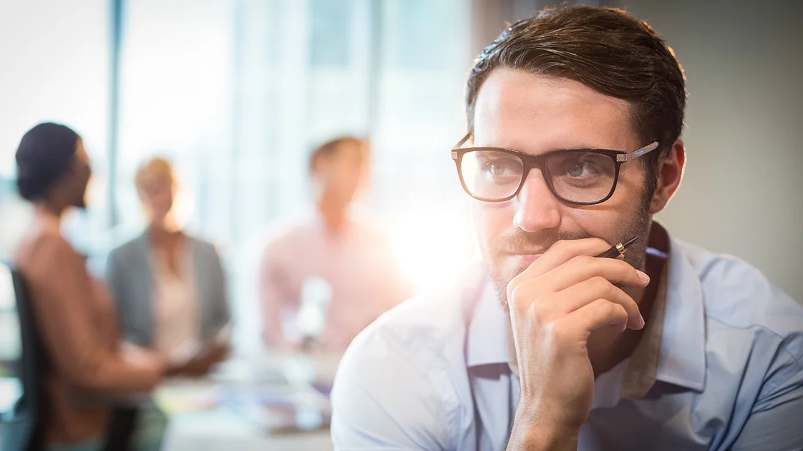 Facturación - ¿A cuántas empresas como mínimo debo facturar como autónomo?